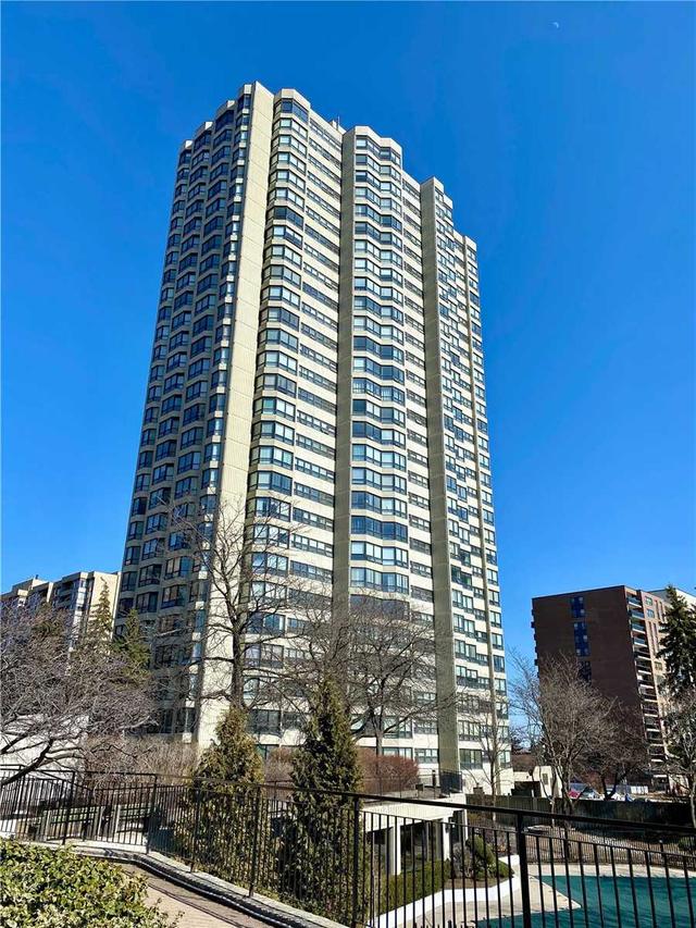 1405 - 8 Lisa St, Condo with 2 bedrooms, 2 bathrooms and 1 parking in Brampton ON | Image 30