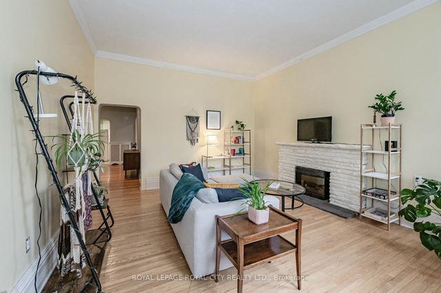 41-43 Suffolk St, House detached with 7 bedrooms, 4 bathrooms and 3 parking in Guelph ON | Image 2