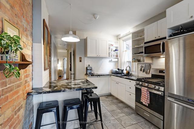 721 Shaw St, House semidetached with 7 bedrooms, 3 bathrooms and 1 parking in Toronto ON | Image 4