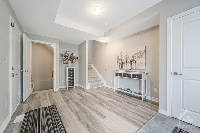 3654 Downpatrick Road, Townhouse with 3 bedrooms, 2 bathrooms and 2 parking in Ottawa ON | Image 3