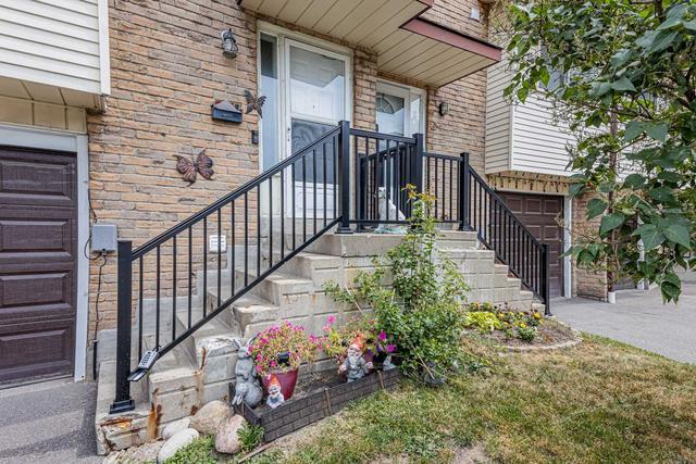 th 3 - 3430 Kingston Rd, Townhouse with 3 bedrooms, 2 bathrooms and 2 parking in Toronto ON | Image 1