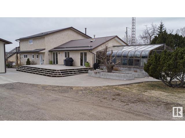 58224 Rge Rd 223, House detached with 3 bedrooms, 2 bathrooms and null parking in Thorhild County AB | Image 2