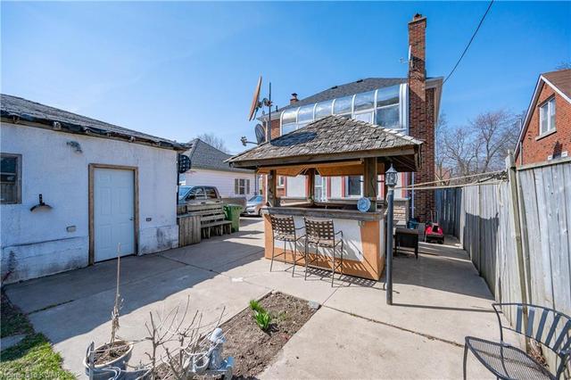 135 Roger Street, House detached with 3 bedrooms, 1 bathrooms and 4 parking in Waterloo ON | Image 39
