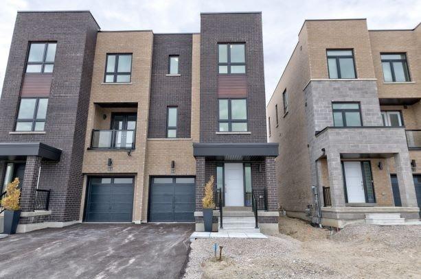 33 Gridiron Gate, House attached with 3 bedrooms, 4 bathrooms and 1 parking in Vaughan ON | Image 1