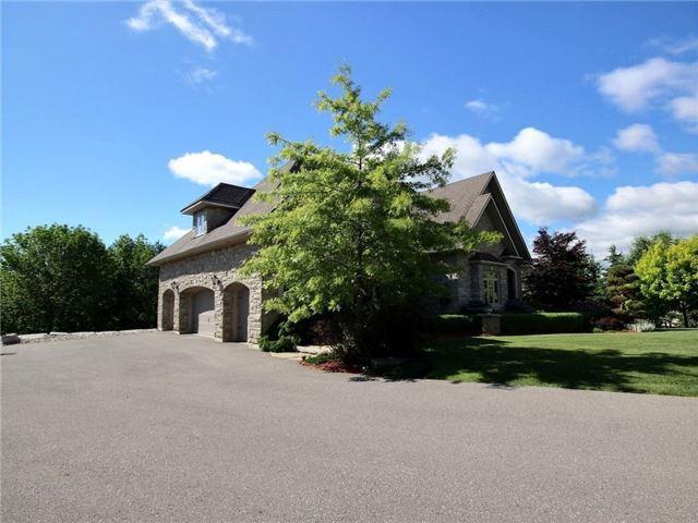 26 Overlook Ridge, House detached with 3 bedrooms, 4 bathrooms and 10 parking in Caledon ON | Image 3
