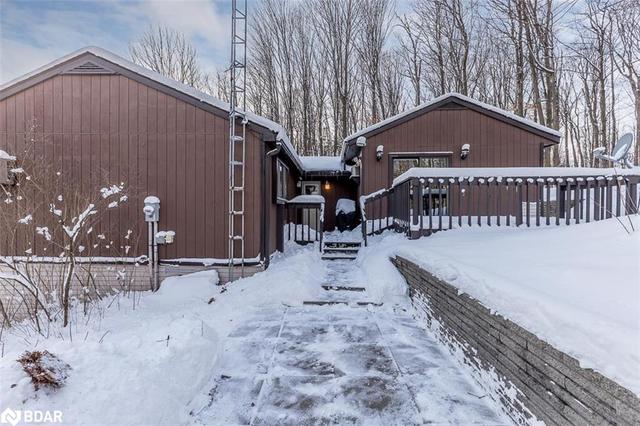 33 Huronwoods Dr Drive, House detached with 3 bedrooms, 2 bathrooms and 6 parking in Oro Medonte ON | Image 32