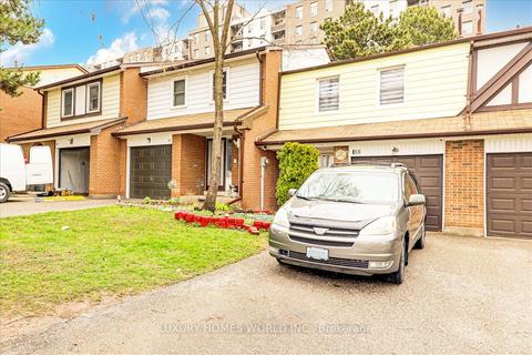 55 Dundalk Dr, Townhouse with 4 bedrooms, 3 bathrooms and 3 parking in Toronto ON | Card Image