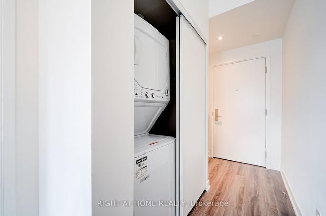 2410 - 20 Edward St, Condo with 3 bedrooms, 2 bathrooms and 1 parking in Toronto ON | Image 35