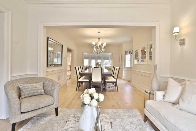 18 Montclair Ave, House detached with 7 bedrooms, 6 bathrooms and 7 parking in Toronto ON | Image 4