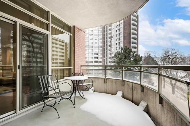 404 - 55 Delisle Ave, Condo with 2 bedrooms, 2 bathrooms and 1 parking in Toronto ON | Image 35