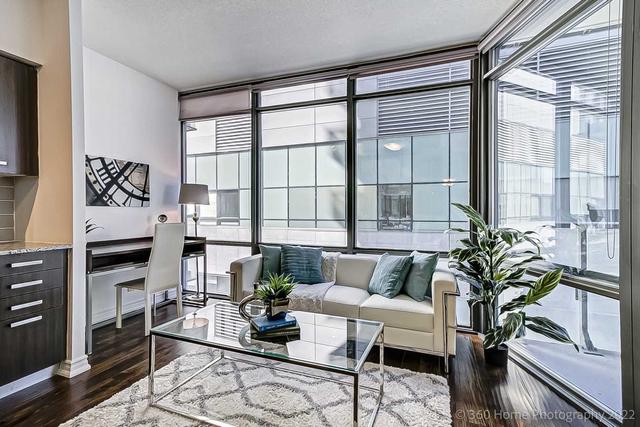 1102 - 832 Bay St, Condo with 2 bedrooms, 2 bathrooms and 1 parking in Toronto ON | Image 32