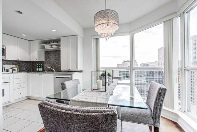 2510 - 8 Park Rd, Condo with 2 bedrooms, 2 bathrooms and 1 parking in Toronto ON | Image 9