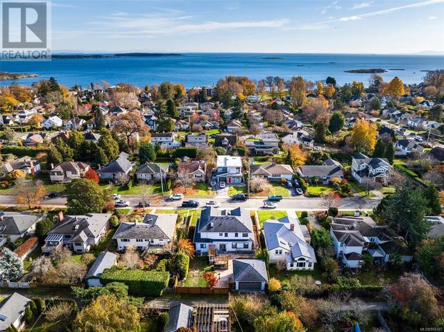 2328 Dunlevy St, House detached with 7 bedrooms, 7 bathrooms and 6 parking in Oak Bay BC | Image 7