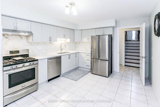 4190 Bishopstoke Lane, House semidetached with 3 bedrooms, 2 bathrooms and 4 parking in Mississauga ON | Image 22