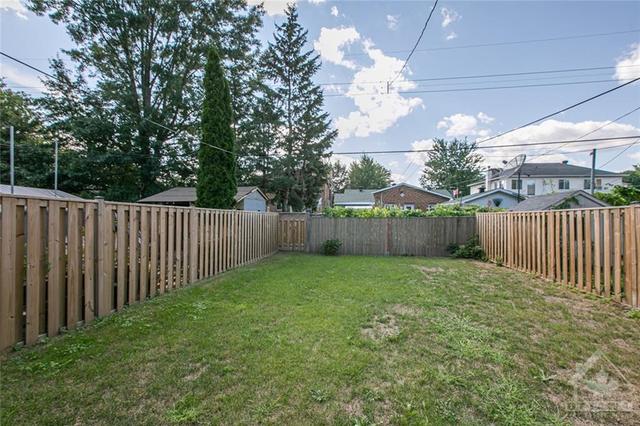 856 Trojan Avenue, Home with 5 bedrooms, 3 bathrooms and 2 parking in Ottawa ON | Image 27