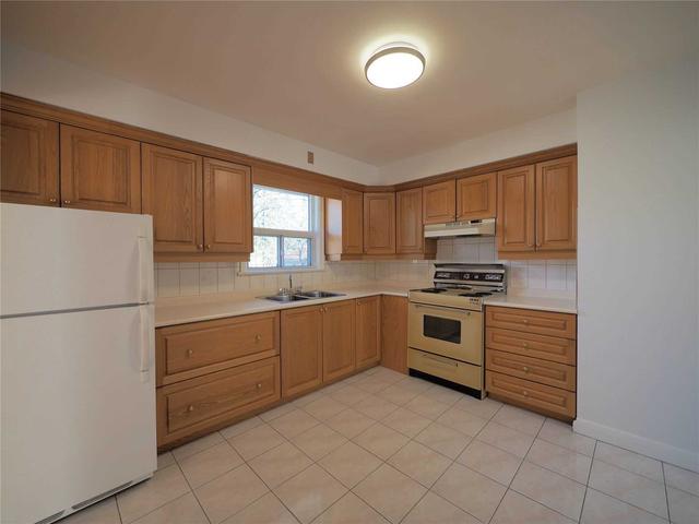 4380 Lawrence Ave E, House detached with 3 bedrooms, 2 bathrooms and 6 parking in Toronto ON | Image 6
