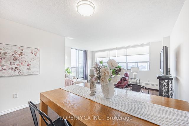 ph06 - 45 Sunrise Ave, Condo with 2 bedrooms, 1 bathrooms and 1 parking in Toronto ON | Image 4