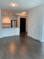 2103 - 18 Yorkville Ave, Condo with 1 bedrooms, 1 bathrooms and null parking in Toronto ON | Image 2