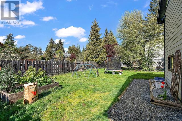 3351 Wishart Rd, House detached with 3 bedrooms, 2 bathrooms and 2 parking in Colwood BC | Image 24