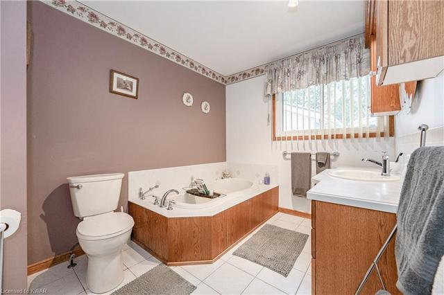 523 Glen Forrest Boulevard, House detached with 3 bedrooms, 2 bathrooms and 7 parking in Waterloo ON | Image 20
