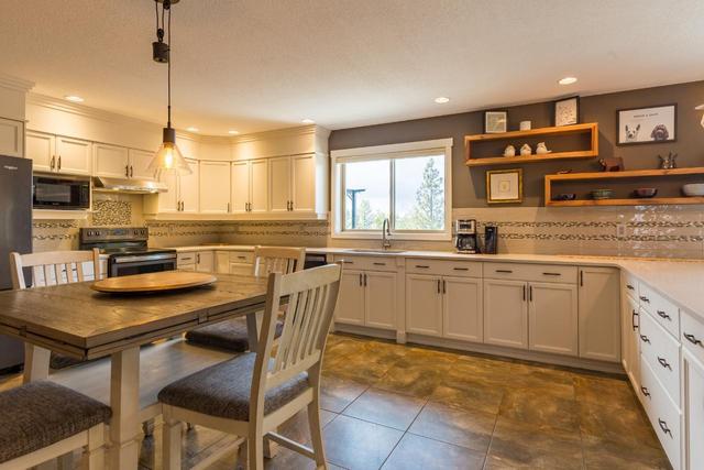 185 Peregrine Court, House detached with 2 bedrooms, 2 bathrooms and 3 parking in Okanagan Similkameen A BC | Image 12