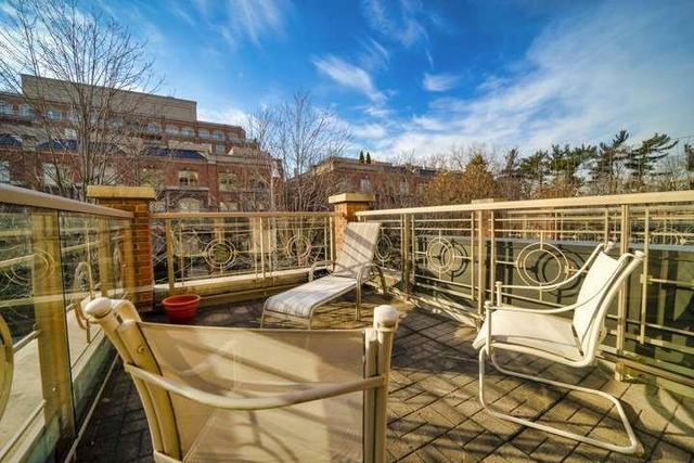 Th 7 - 21 Burkebrook Pl, Townhouse with 2 bedrooms, 3 bathrooms and 2 parking in Toronto ON | Image 12
