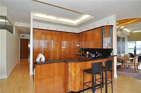 uph11 - 700 King St W, Condo with 3 bedrooms, 4 bathrooms and 2 parking in Toronto ON | Image 10