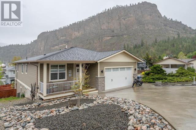 8603 Pierre Drive, House detached with 6 bedrooms, 4 bathrooms and 2 parking in Summerland BC | Image 1