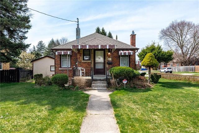 6053 Carlton Avenue, House detached with 3 bedrooms, 2 bathrooms and 6 parking in Niagara Falls ON | Image 1