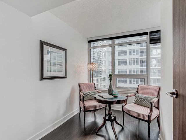 1106 - 17 Bathurst St, Condo with 1 bedrooms, 1 bathrooms and 1 parking in Toronto ON | Image 10