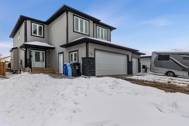 126 Williams Road, House detached with 5 bedrooms, 3 bathrooms and 6 parking in Wood Buffalo AB | Image 2