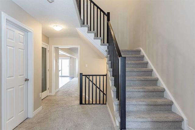 286 Macalister Blvd, House detached with 4 bedrooms, 3 bathrooms and 3 parking in Guelph ON | Image 12