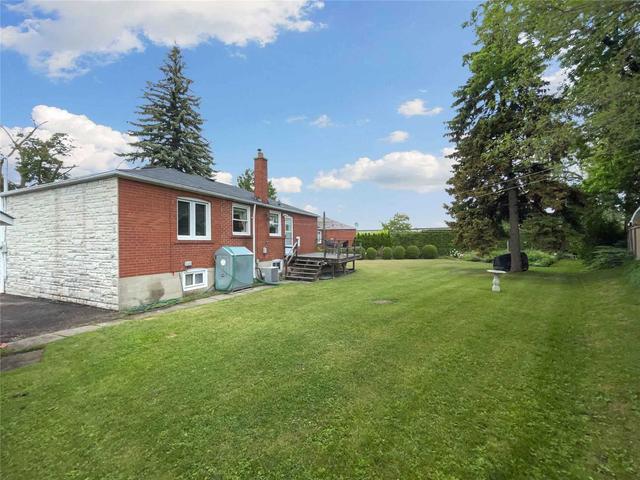 2 Frey Cres, House detached with 2 bedrooms, 2 bathrooms and 8 parking in Toronto ON | Image 2
