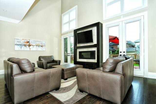 5 Saralou Crt, House detached with 4 bedrooms, 5 bathrooms and 6 parking in Toronto ON | Image 3
