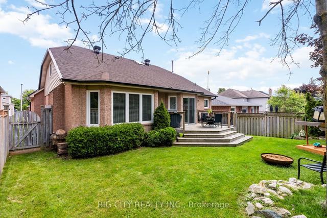 746 Pebble Crt, House detached with 3 bedrooms, 3 bathrooms and 5 parking in Pickering ON | Image 30