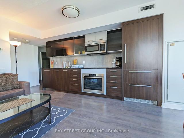 1812 - 5168 Yonge St, Condo with 2 bedrooms, 2 bathrooms and 1 parking in Toronto ON | Image 24