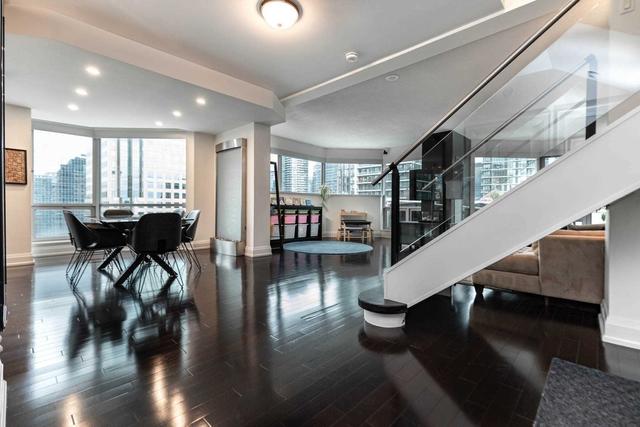 ph#7 - 10 Queens Quay W, Condo with 3 bedrooms, 3 bathrooms and 2 parking in Toronto ON | Image 7