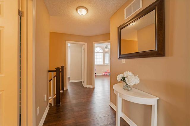 30 Carere Cres, House detached with 4 bedrooms, 4 bathrooms and 6 parking in Guelph ON | Image 9