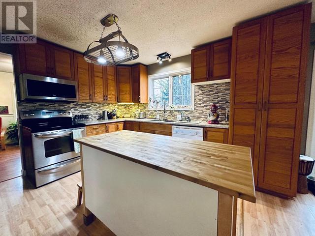 1326 Willow Street, House detached with 4 bedrooms, 3 bathrooms and null parking in Telkwa BC | Image 13
