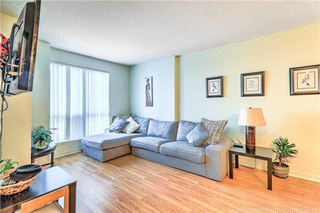 1503 - 8 Lee Centre Dr, Condo with 2 bedrooms, 2 bathrooms and 1 parking in Toronto ON | Image 7