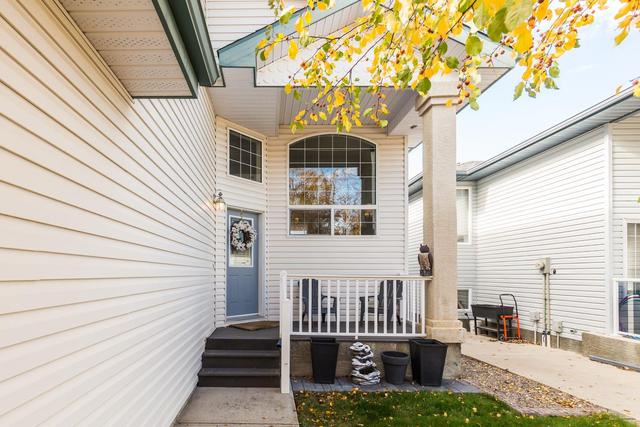 14 Heritage Circle W, House detached with 4 bedrooms, 3 bathrooms and 5 parking in Lethbridge AB | Image 2