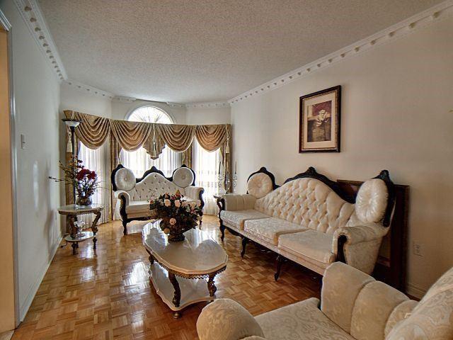 18 Dragon Tree Cres, House detached with 5 bedrooms, 5 bathrooms and 4 parking in Brampton ON | Image 5