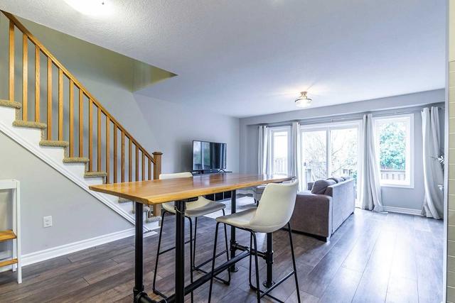 6 Lambeth Way, Townhouse with 3 bedrooms, 3 bathrooms and 2 parking in Guelph ON | Image 2