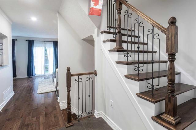 57 Fisher Cres, House detached with 3 bedrooms, 2 bathrooms and 3 parking in Ajax ON | Image 11