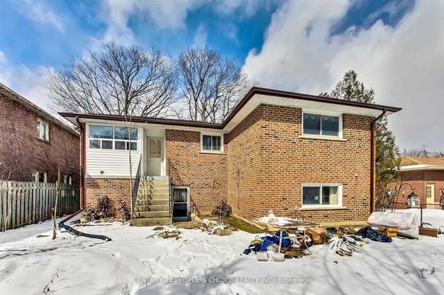 7 Riverside Dr, House detached with 3 bedrooms, 2 bathrooms and 6 parking in Toronto ON | Image 4