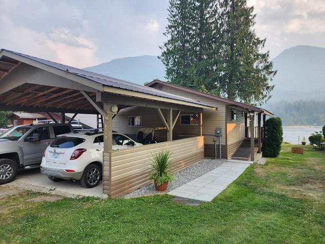 8350 Busk Road, House detached with 4 bedrooms, 3 bathrooms and 5 parking in Central Kootenay E BC | Image 53