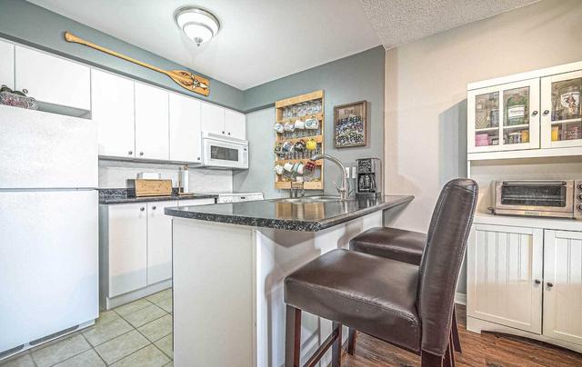 308 - 106 Aspen Springs Dr, Condo with 1 bedrooms, 1 bathrooms and 1 parking in Clarington ON | Image 3