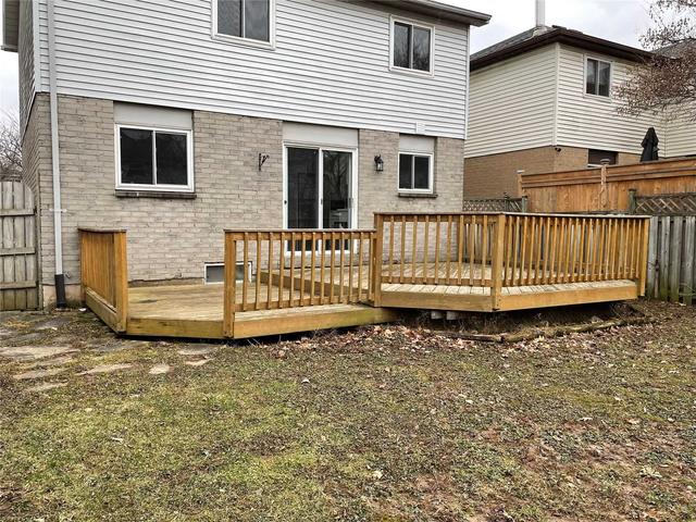 2101 Clipper Cres, House detached with 3 bedrooms, 3 bathrooms and 3 parking in Burlington ON | Image 9