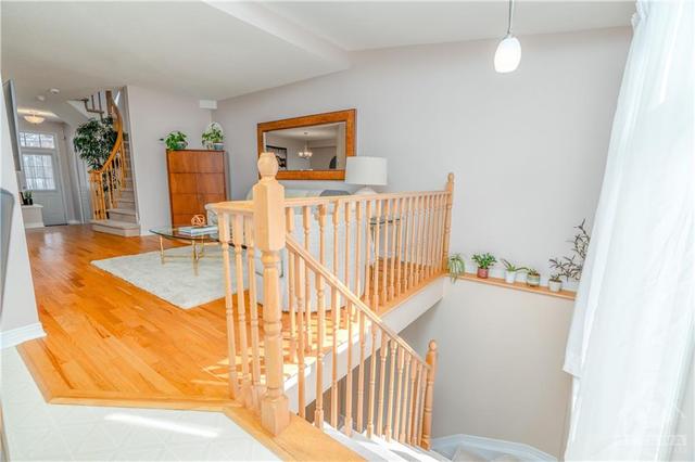 30 Gray Crescent, Townhouse with 3 bedrooms, 3 bathrooms and 3 parking in Ottawa ON | Image 25