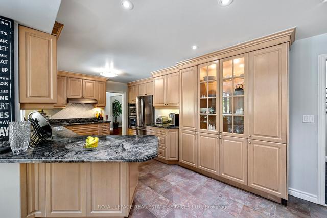 3674 Beechollow Cres, House detached with 5 bedrooms, 4 bathrooms and 6 parking in Mississauga ON | Image 3